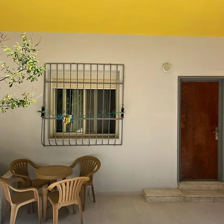 Elvira’s Cozy Apartament Wlora
